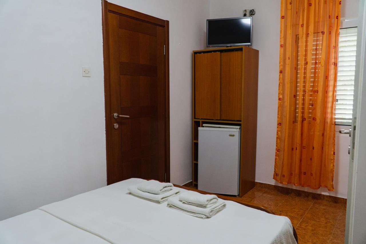 Guest House Buskovic Budva Eksteriør billede