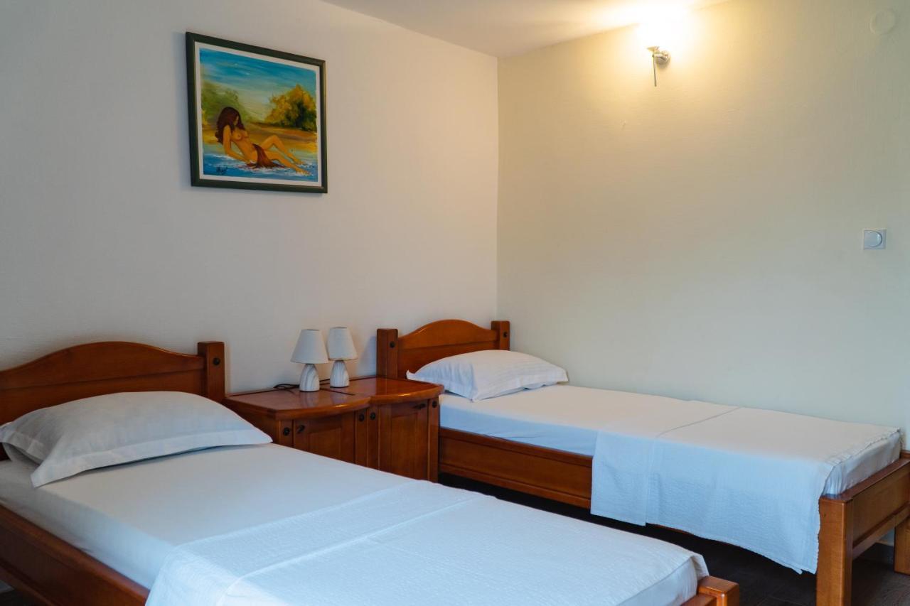 Guest House Buskovic Budva Eksteriør billede