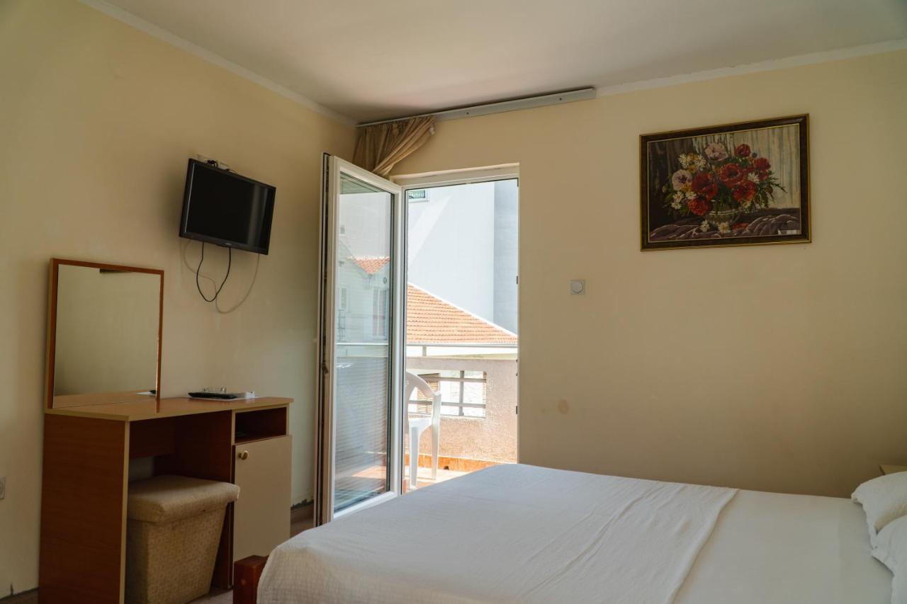 Guest House Buskovic Budva Eksteriør billede