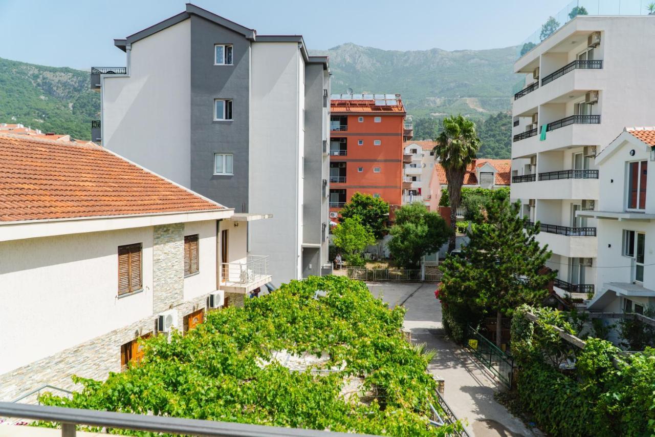 Guest House Buskovic Budva Eksteriør billede